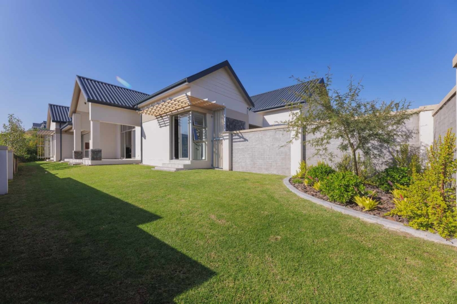 4 Bedroom Property for Sale in Kingswood Golf Estate Western Cape